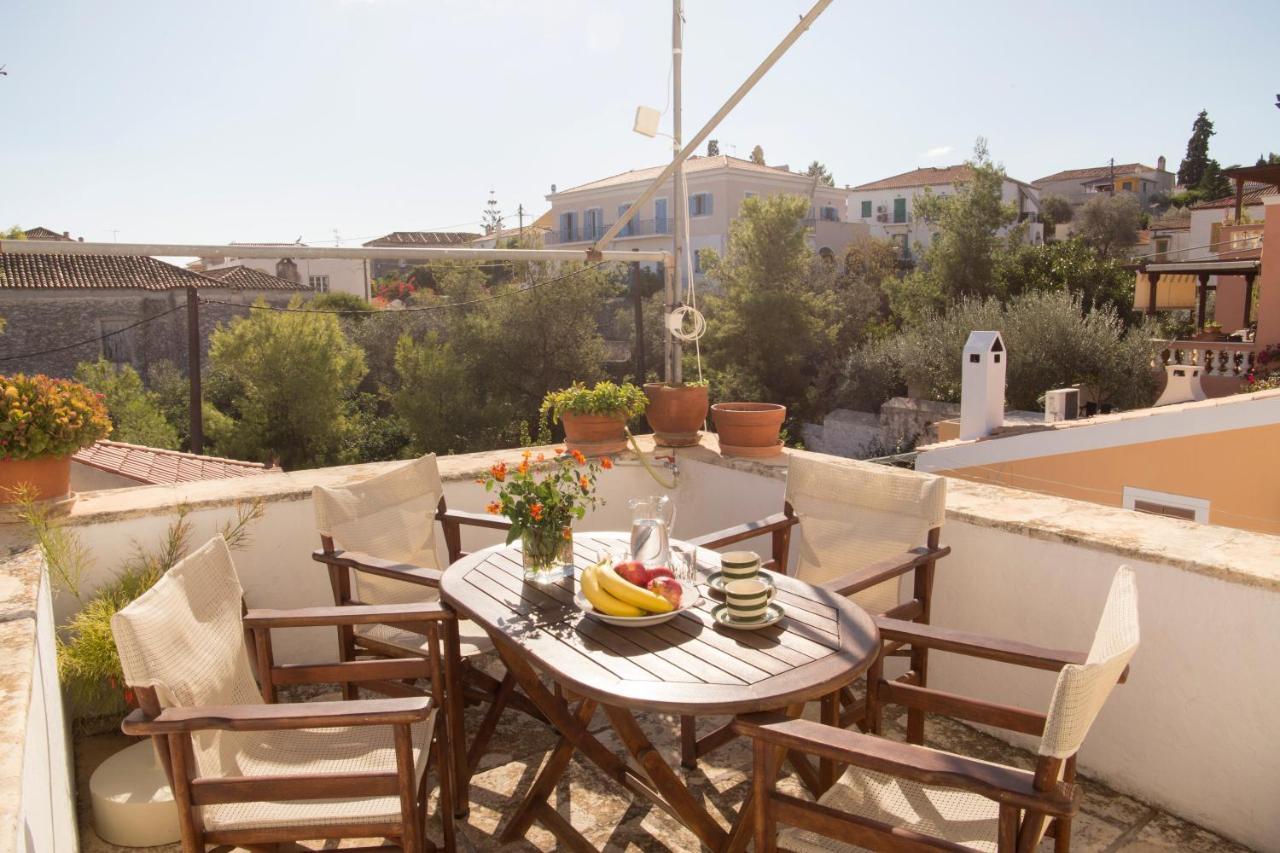 1861 Mansion Spetses Villa Exterior photo